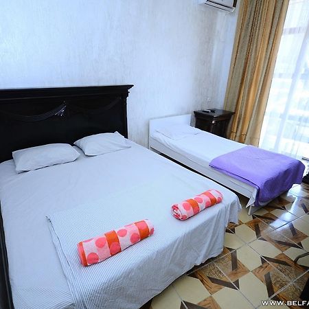 Hotel Belfast Batumi Exteriör bild